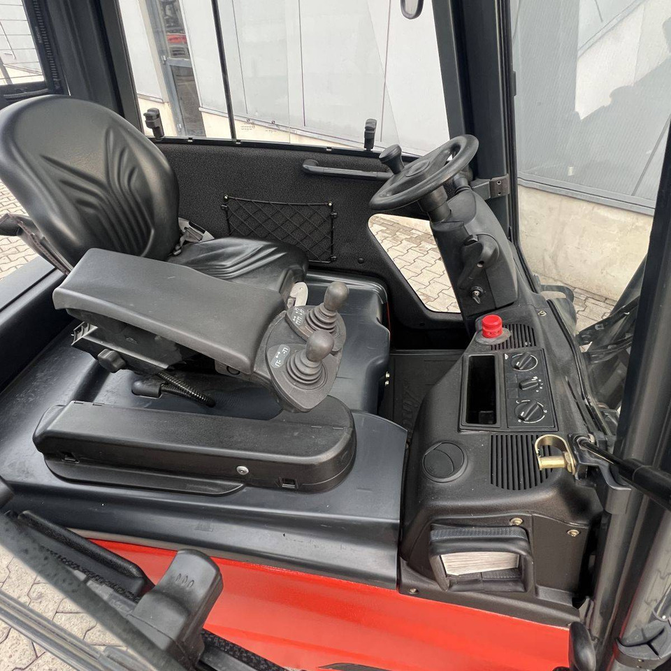 Linde E20PH (386) - Electric forklift: picture 5 Linde E20PH (386) - Electric forklift: picture 5