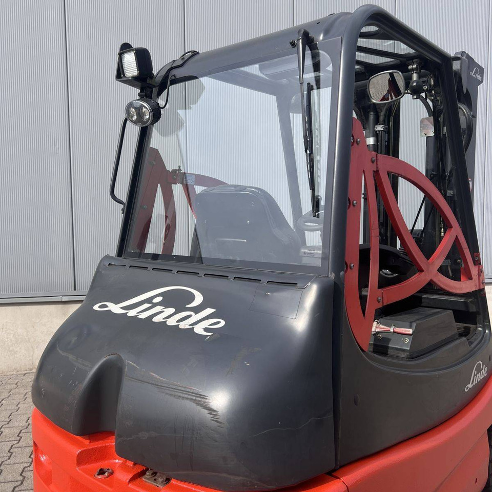 Linde E25S (336-03) - Electric forklift: picture 5 Linde E25S (336-03) - Electric forklift: picture 5