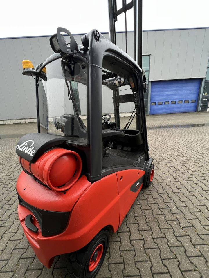 Linde H20T (391) - LPG forklift: picture 3 Linde H20T (391) - LPG forklift: picture 3