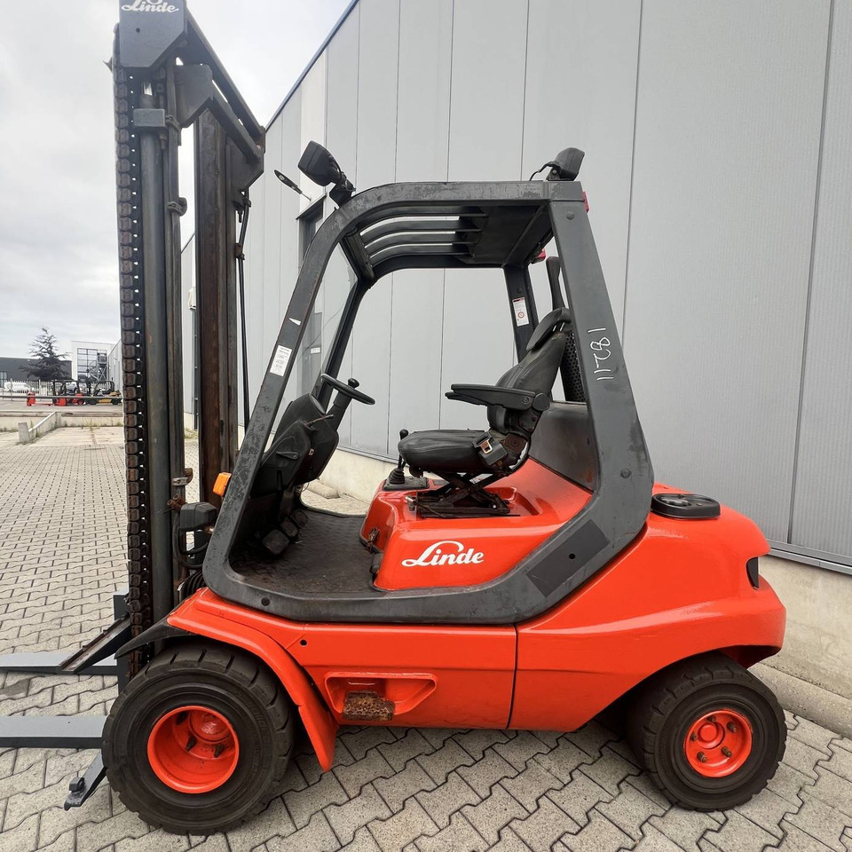 Linde H30D-02 (351) - Diesel forklift: picture 2 Linde H30D-02 (351) - Diesel forklift: picture 2