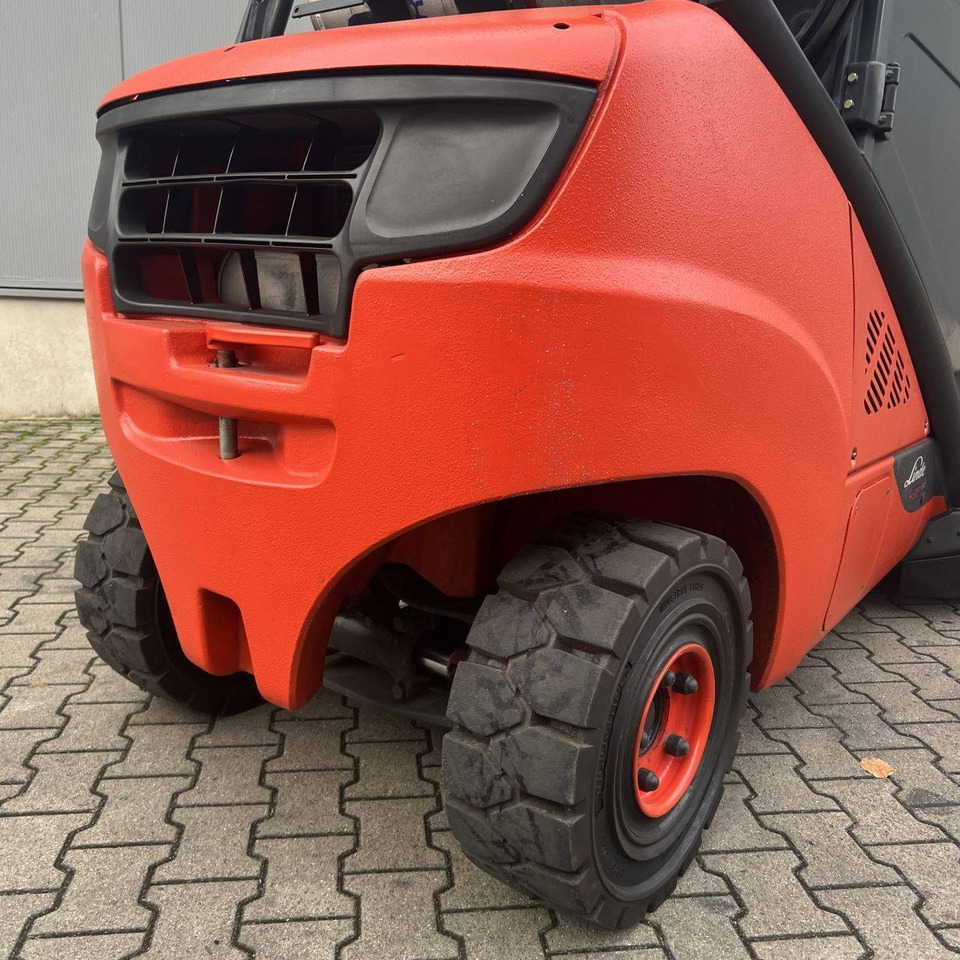 Linde H35T-02 (393) EVO - LPG forklift: picture 3 Linde H35T-02 (393) EVO - LPG forklift: picture 3