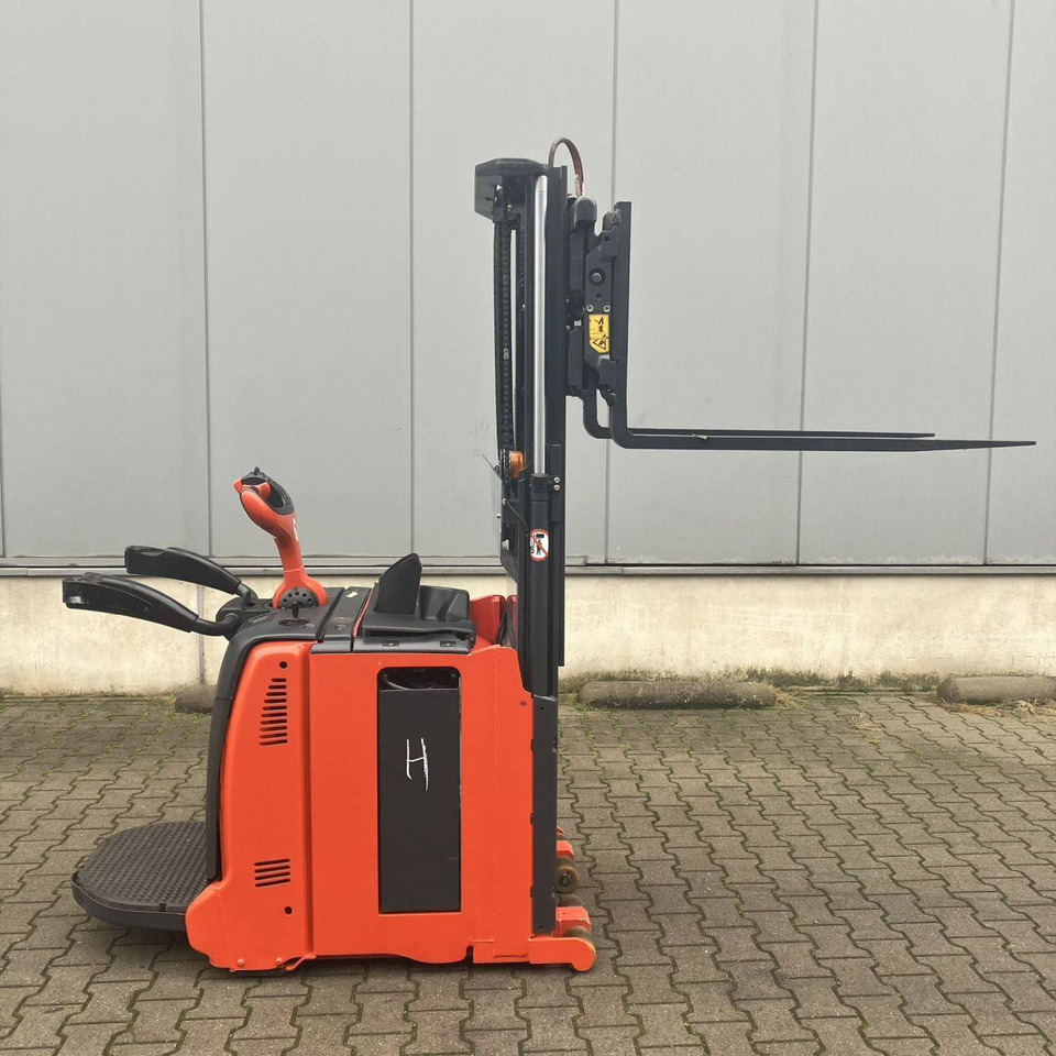 Linde L06AC-AP (1170) - Stacker: picture 3 Linde L06AC-AP (1170) - Stacker: picture 3