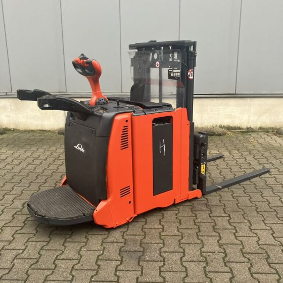 Stacker Linde L06AC-AP (1170): picture 1