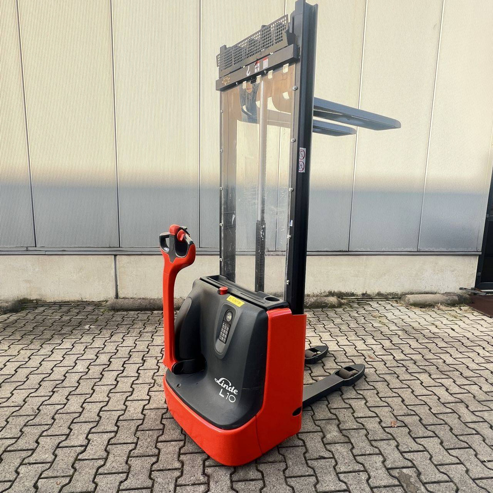 Linde L10 (1172) - Stacker: picture 1 Linde L10 (1172) - Stacker: picture 1