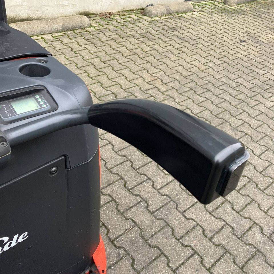 Linde L12AP (133) on lease Linde L12AP (133): picture 8 Linde L12AP (133) on lease Linde L12AP (133): picture 8