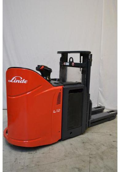 Linde L12L-SP (133) - Stacker: picture 1 Linde L12L-SP (133) - Stacker: picture 1