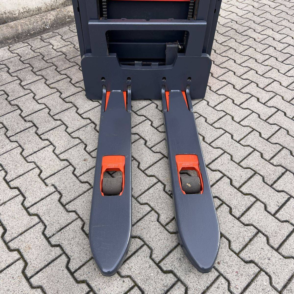 Linde L14 (1173) - Stacker: picture 3 Linde L14 (1173) - Stacker: picture 3