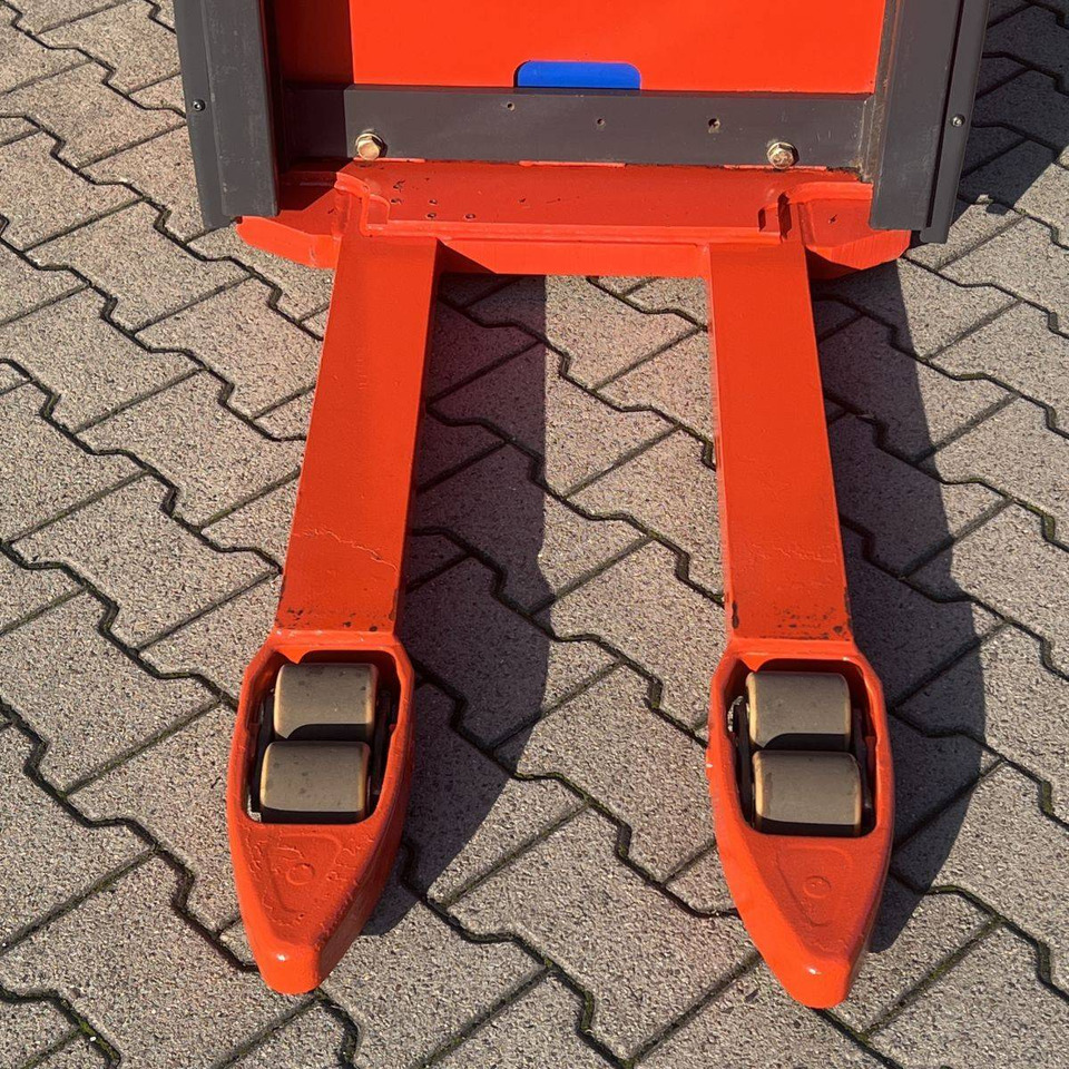 Linde L14C (1169) on lease Linde L14C (1169): picture 18 Linde L14C (1169) on lease Linde L14C (1169): picture 18