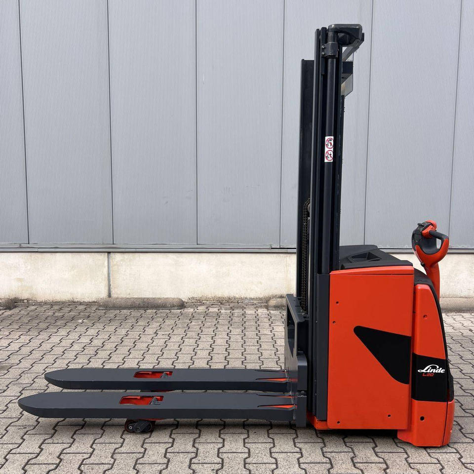 Linde L20i (1173) - Stacker: picture 1 Linde L20i (1173) - Stacker: picture 1