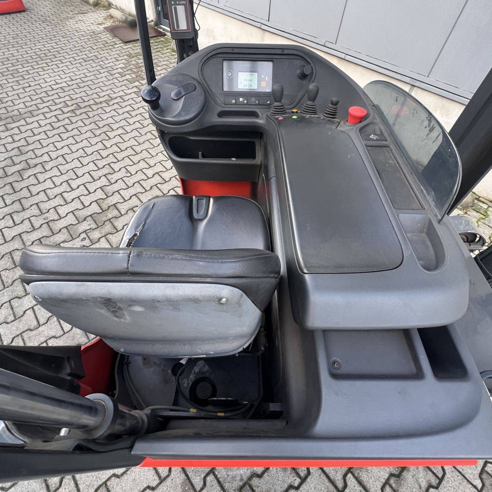 Linde R20 HD (1120) - Reach truck: picture 4 Linde R20 HD (1120) - Reach truck: picture 4