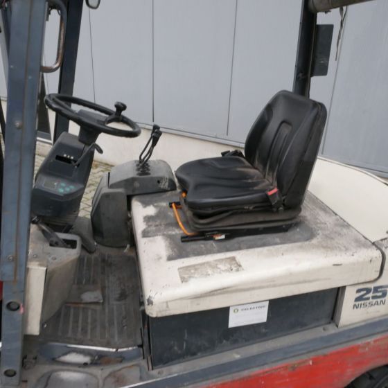 Nissan QX25 (Q02L25CU) - Electric forklift: picture 3 Nissan QX25 (Q02L25CU) - Electric forklift: picture 3