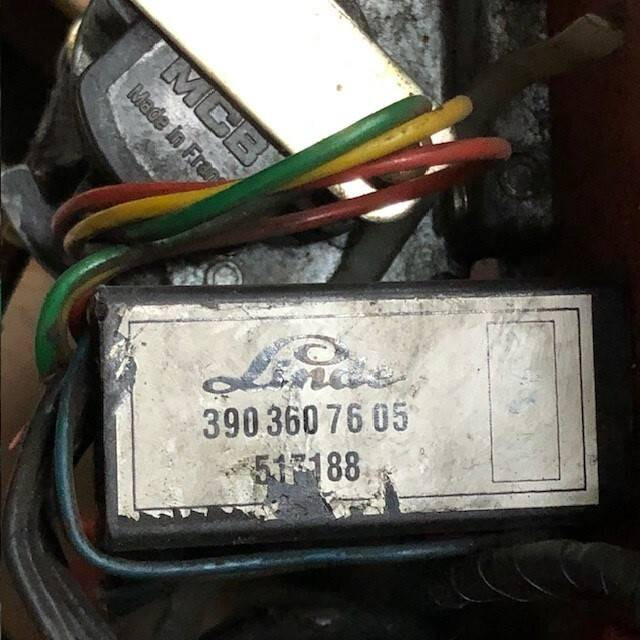 Plate floor for Linde E15-18-02, Series 322 - Pedal for Material handling equipment: picture 5 Plate floor for Linde E15-18-02, Series 322 - Pedal for Material handling equipment: picture 5