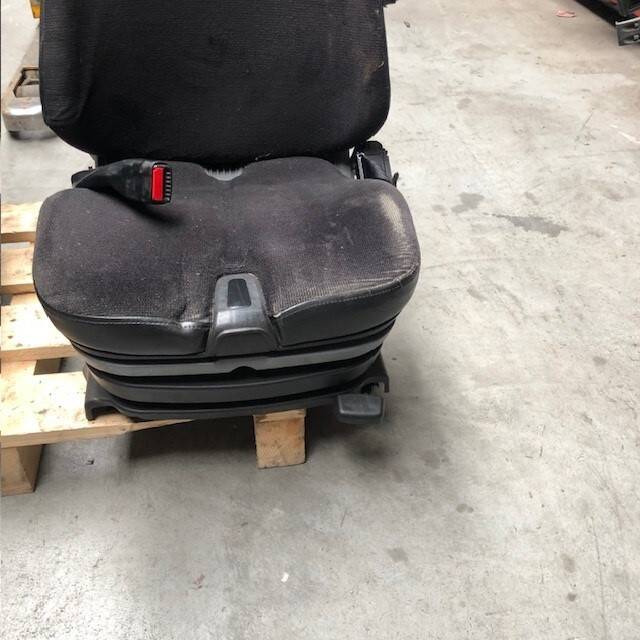 Seat for Linde /1120-01/ - Seat for Material handling equipment: picture 2 Seat for Linde /1120-01/ - Seat for Material handling equipment: picture 2