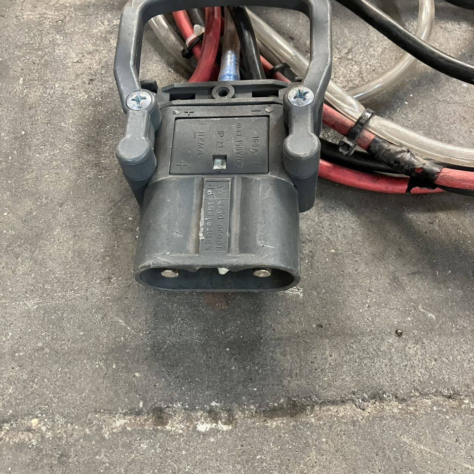 Hawker 24V/60A Life Tech (2) - Spare parts for Material handling equipment: picture 4 Hawker 24V/60A Life Tech (2) - Spare parts for Material handling equipment: picture 4