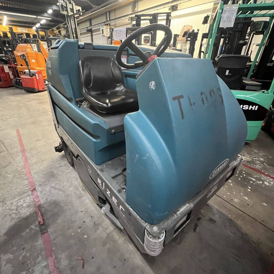 Tennant 7300 Fast - Scrubber dryer: picture 3 Tennant 7300 Fast - Scrubber dryer: picture 3