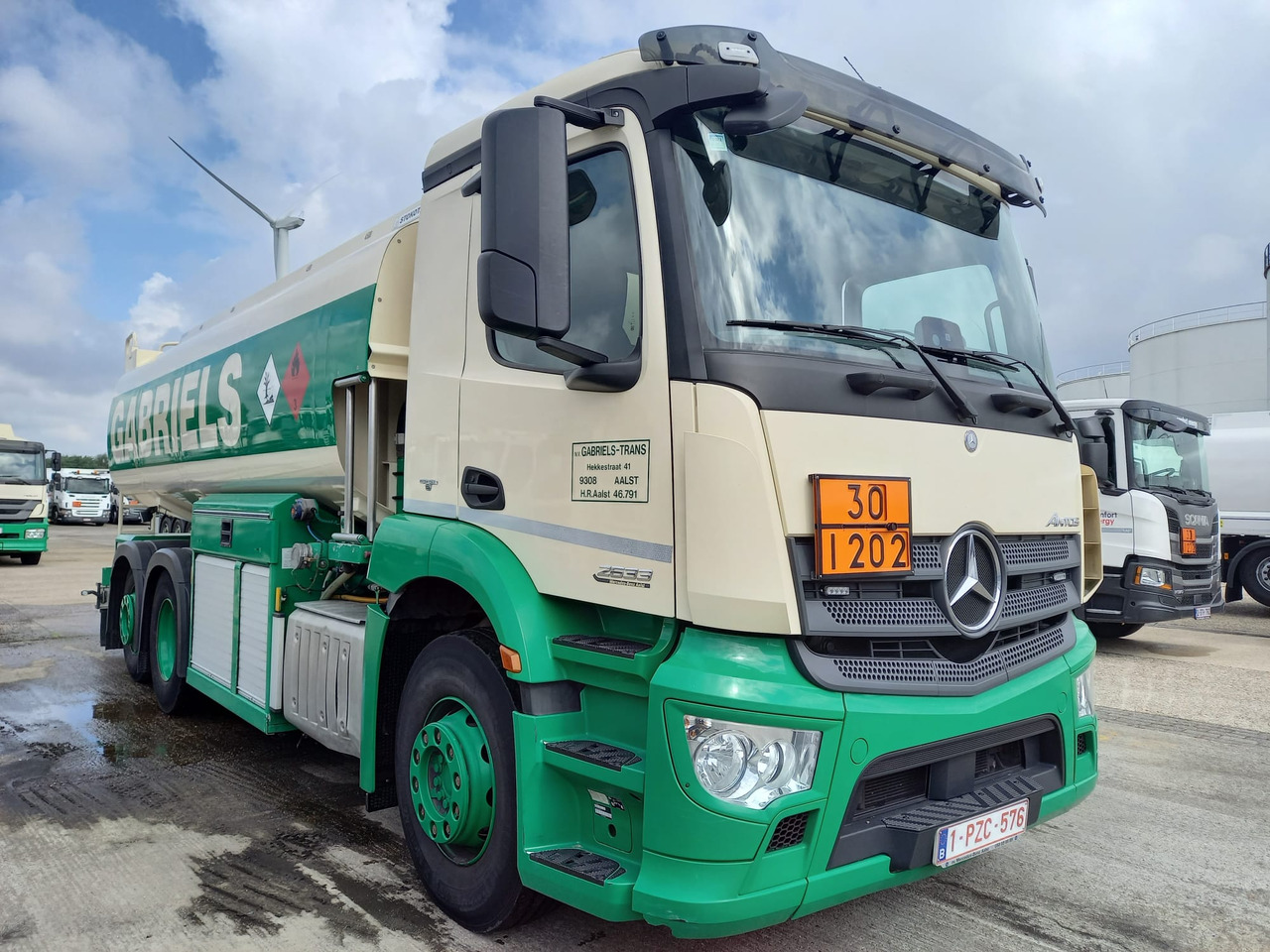 MERCEDES ANTOS - Tank truck: picture 5 MERCEDES ANTOS - Tank truck: picture 5