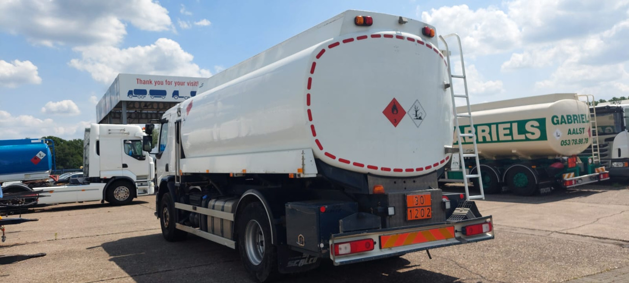 Tank truck RENAULT: picture 8 Tank truck RENAULT: picture 8