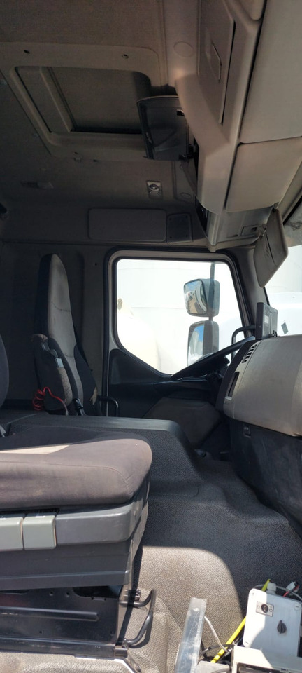 RENAULT - Tank truck: picture 2 RENAULT - Tank truck: picture 2