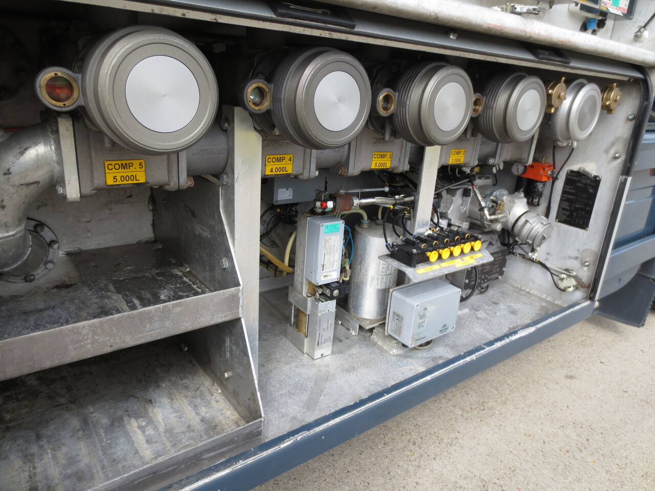 Renault Lander - Tank truck: picture 4 Renault Lander - Tank truck: picture 4