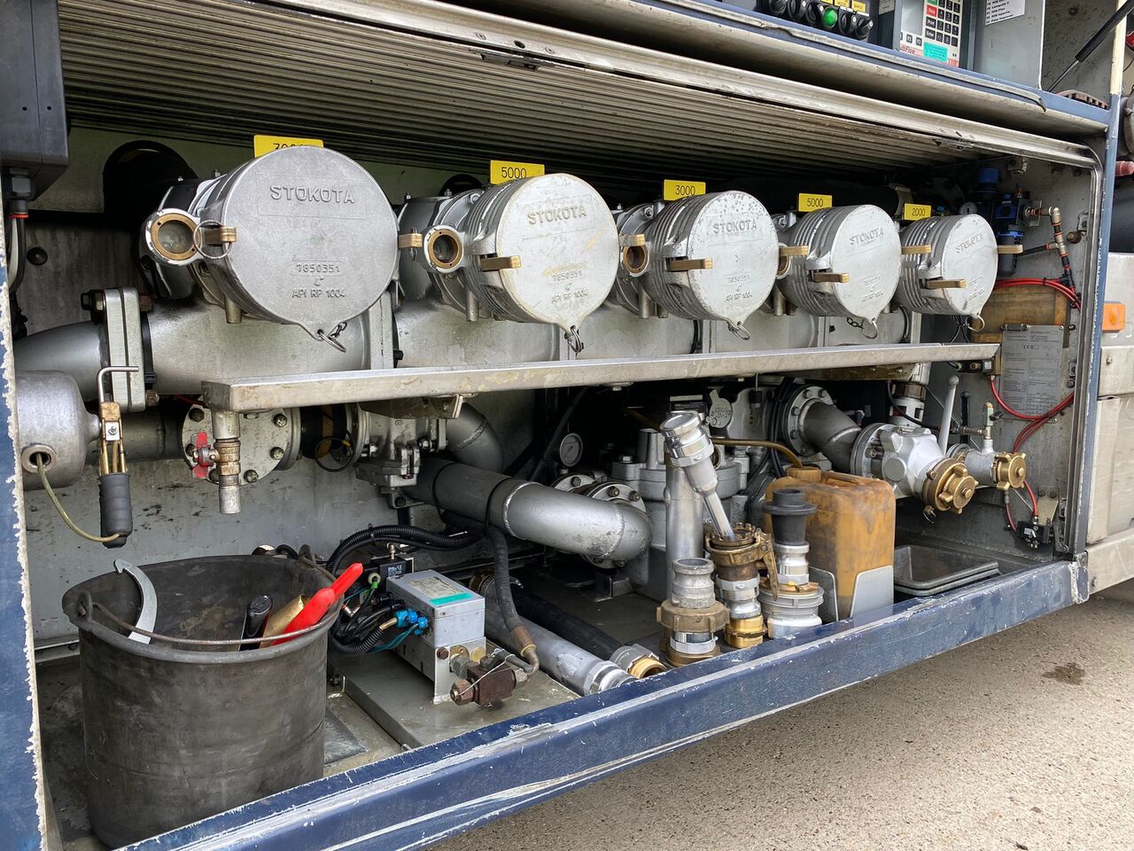 Tank truck VOLVO FMFH: picture 14 Tank truck VOLVO FMFH: picture 14