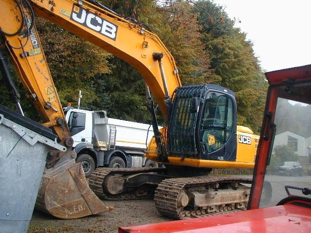 JCB JS220LCT4 - Crawler excavator: picture 3 JCB JS220LCT4 - Crawler excavator: picture 3
