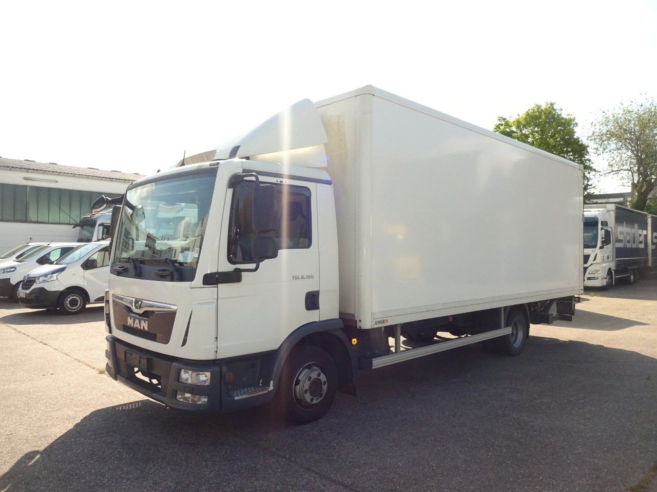 MAN TGL 8.190, LBW, Luft, Tempomat, Standheizung - Box van: picture 3 MAN TGL 8.190, LBW, Luft, Tempomat, Standheizung - Box van: picture 3
