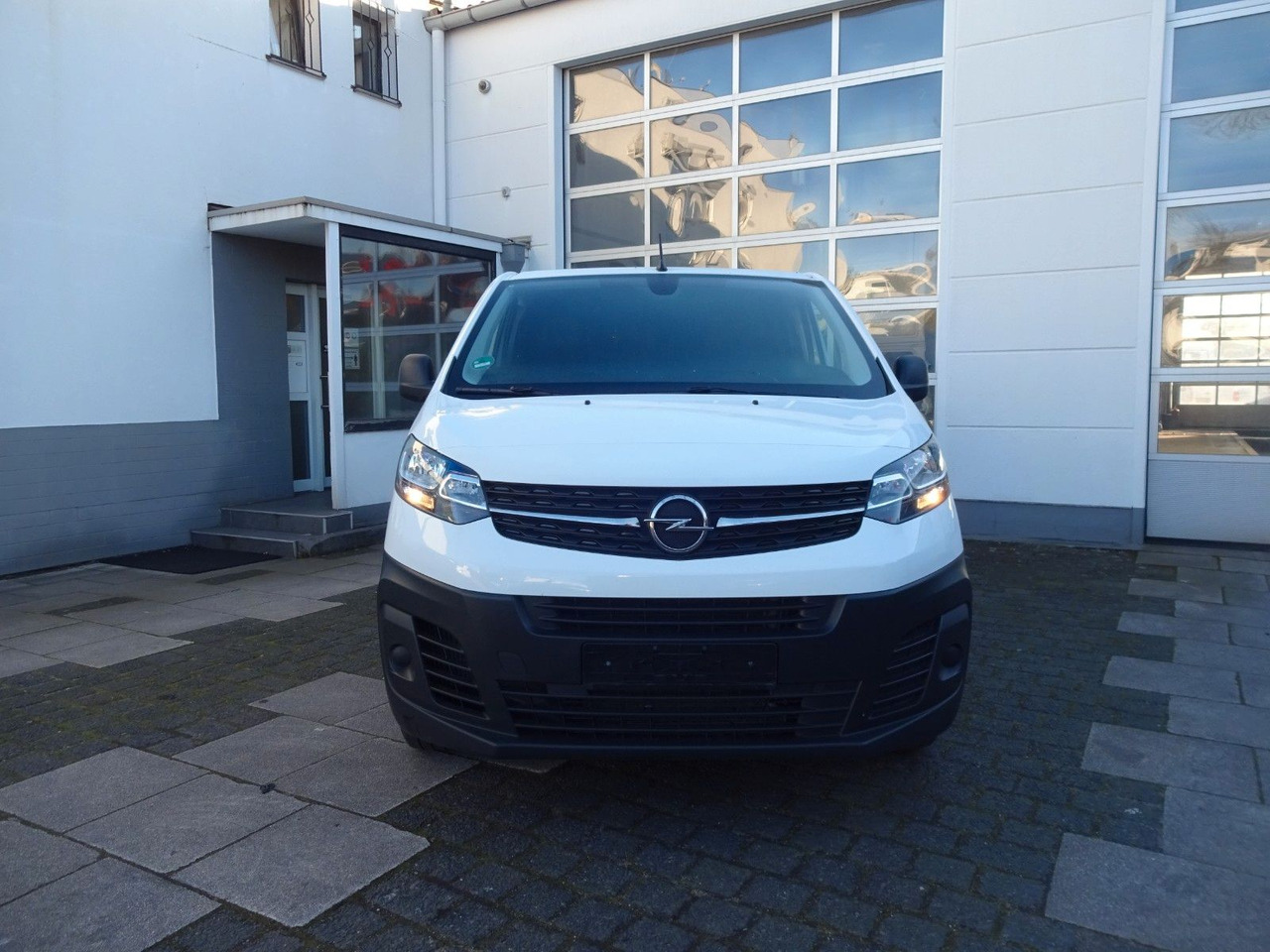 Opel 50 x Vivaro Kasten, L1H1, Klima, PDC, Tempomat - Small van: picture 2 Opel 50 x Vivaro Kasten, L1H1, Klima, PDC, Tempomat - Small van: picture 2