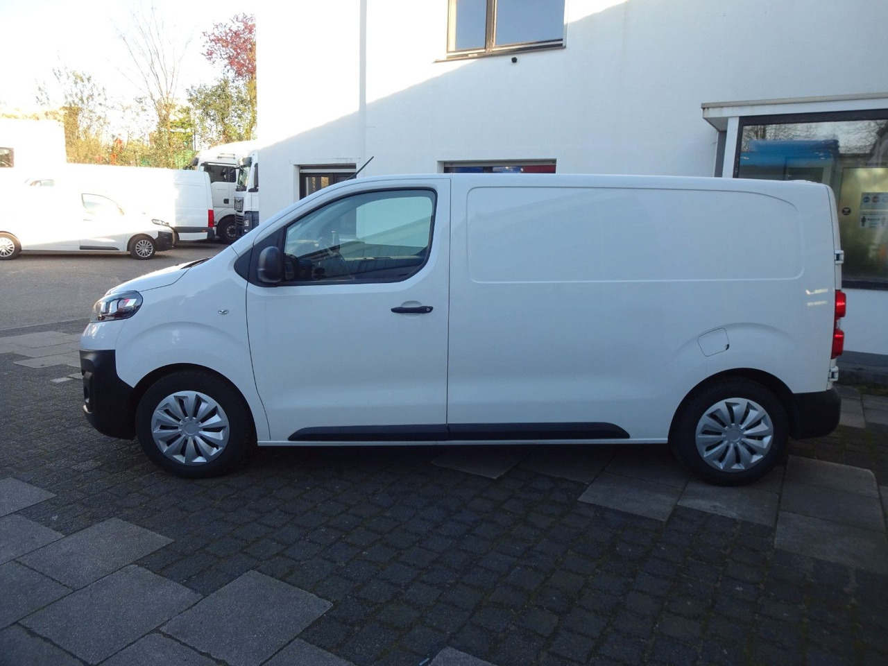 Opel 50 x Vivaro Kasten, L1H1, Klima, PDC, Tempomat - Small van: picture 4 Opel 50 x Vivaro Kasten, L1H1, Klima, PDC, Tempomat - Small van: picture 4