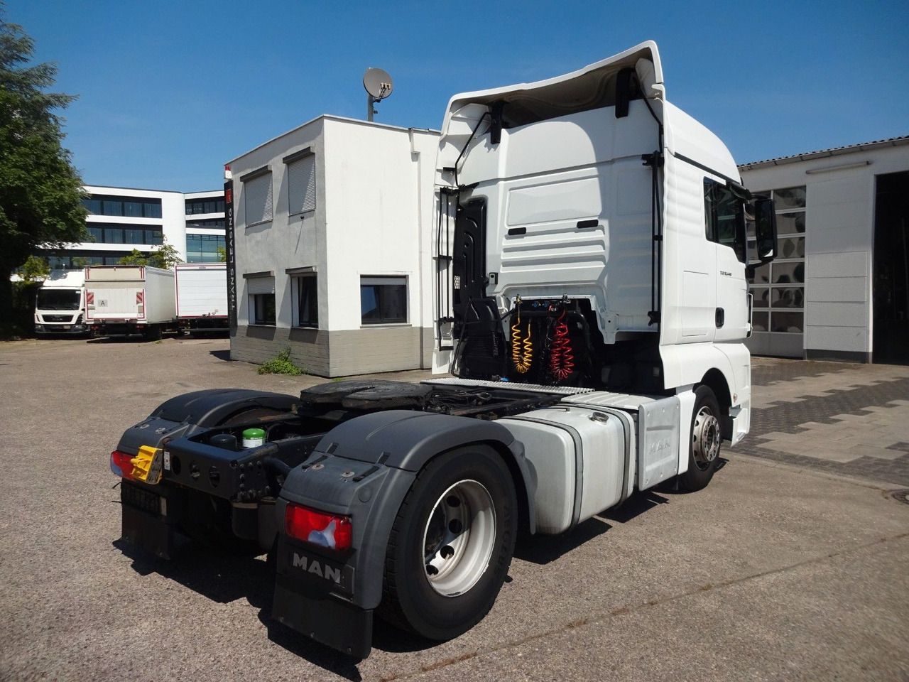 MAN TGX 18.440, XLX, Intarder, 2xTanks, ACC, Navi - Tractor unit: picture 5 MAN TGX 18.440, XLX, Intarder, 2xTanks, ACC, Navi - Tractor unit: picture 5