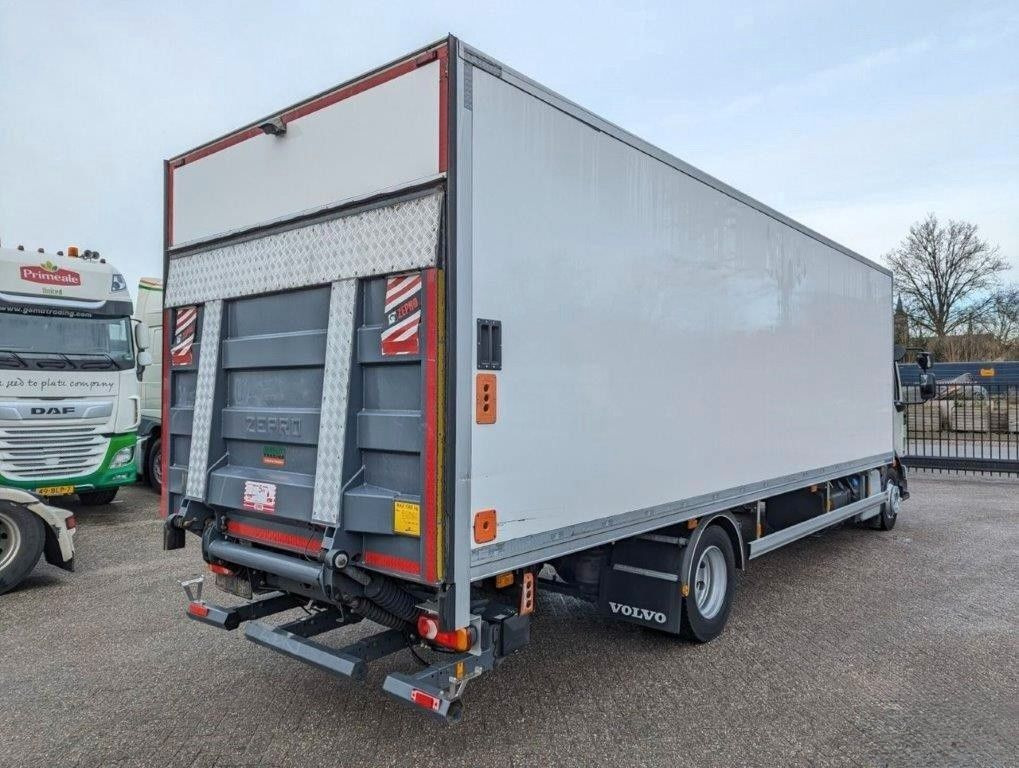 Volvo FL 210, 12tn., Isolirt, Autom, wie neu - Box truck: picture 3 Volvo FL 210, 12tn., Isolirt, Autom, wie neu - Box truck: picture 3