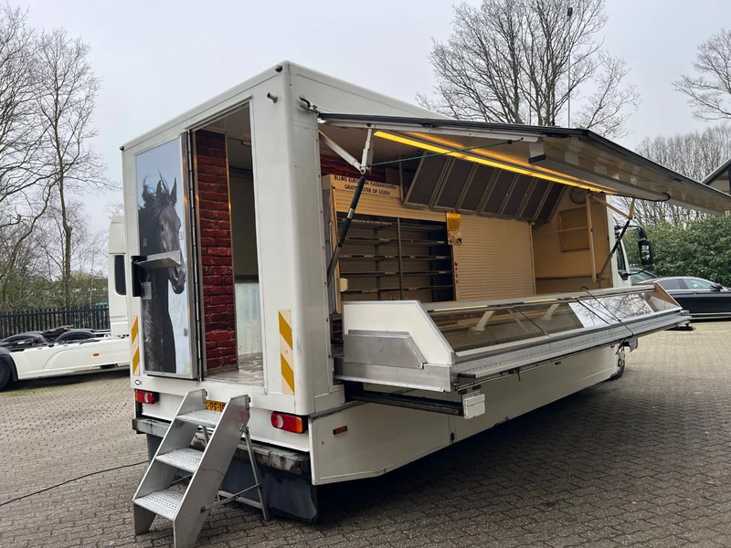 DAF LF 180 4X2 Verkoopopbouw/Verkaufsaufbau +Koeling Hydraulisch uitklapbaar - Vending truck: picture 2 DAF LF 180 4X2 Verkoopopbouw/Verkaufsaufbau +Koeling Hydraulisch uitklapbaar - Vending truck: picture 2