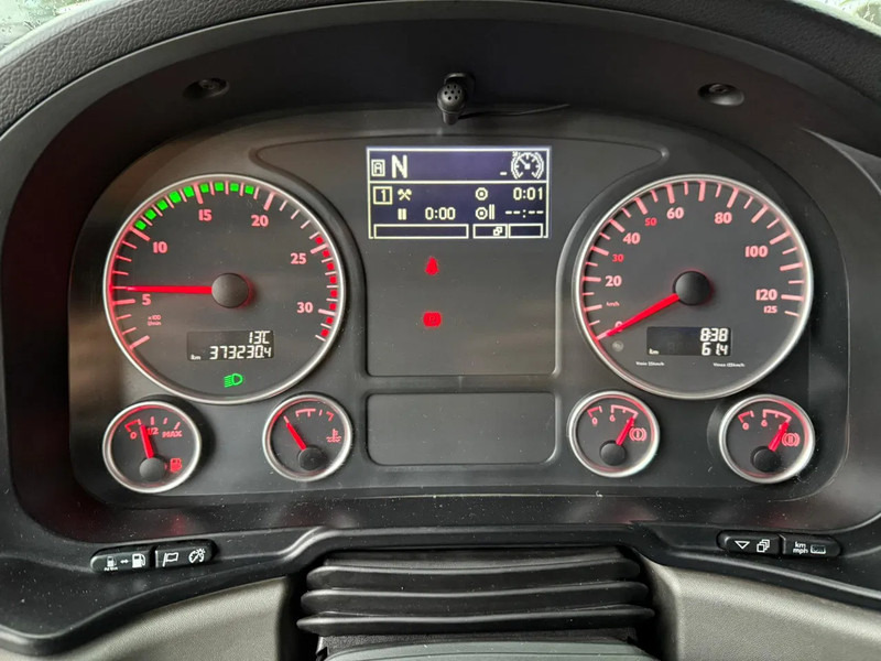 Box truck MAN TGS 26.320 Koffer Stuuras AHK 3.000KG LBW 373.230KM! NL Truck APK/TUV 18-03-2026: picture 12