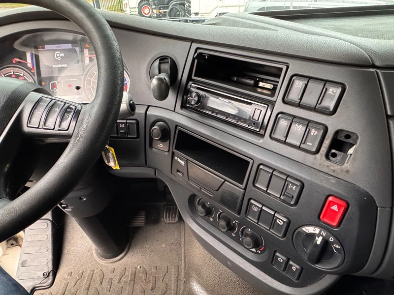 Tractor unit DAF XF 440 Space Cab Alcoa 683.700KM! NL Truck: picture 10