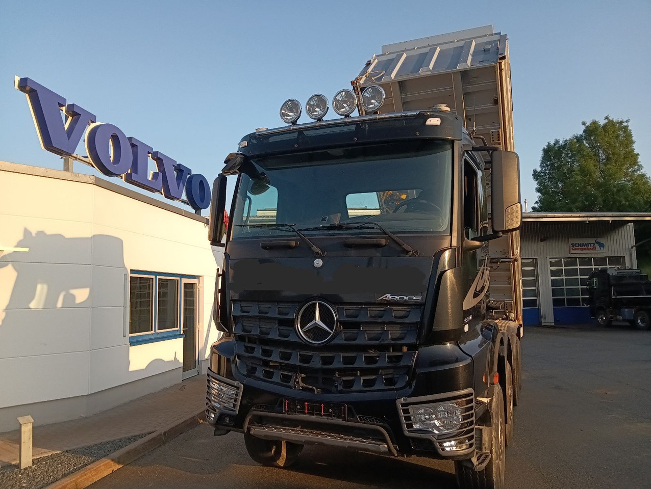 Mercedes-Benz AROCS 3246 8x4 MEILLER 3-Seiten Bordmatic SCHALT - Tipper: picture 1 Mercedes-Benz AROCS 3246 8x4 MEILLER 3-Seiten Bordmatic SCHALT - Tipper: picture 1