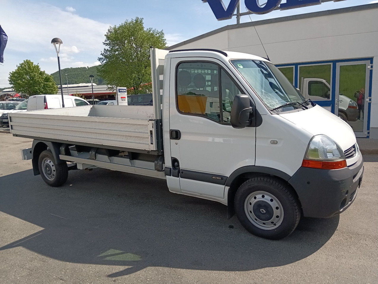 Renault MASTER 3,5t AHK, TÜV/Reifen/Bremse NEU orig.64t - Flatbed van, Combi van: picture 5 Renault MASTER 3,5t AHK, TÜV/Reifen/Bremse NEU orig.64t - Flatbed van, Combi van: picture 5