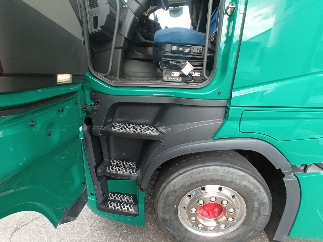 Tractor unit Volvo FH 500 4x2T Globe Voll-Luft ACC I-PARC NaviALCOA: picture 13