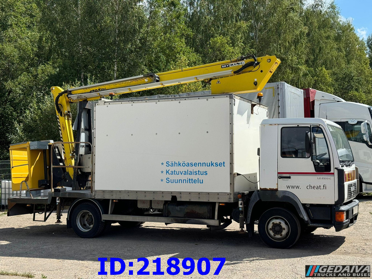 MAN LE 220C + Sky King 179TV - Truck mounted aerial platform: picture 3 MAN LE 220C + Sky King 179TV - Truck mounted aerial platform: picture 3