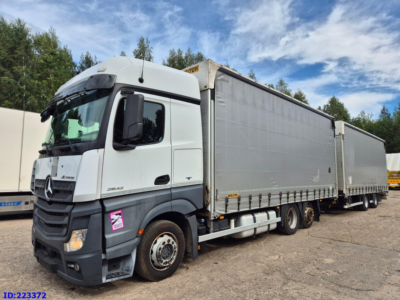 MERCEDES-BENZ Actros 2542 6x2 Euro6 + Wielton trailer - Curtainsider truck: picture 1 MERCEDES-BENZ Actros 2542 6x2 Euro6 + Wielton trailer - Curtainsider truck: picture 1