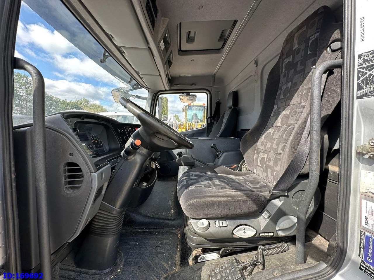 Refrigerator truck MERCEDES-BENZ Atego 1218 - Euro5: picture 17