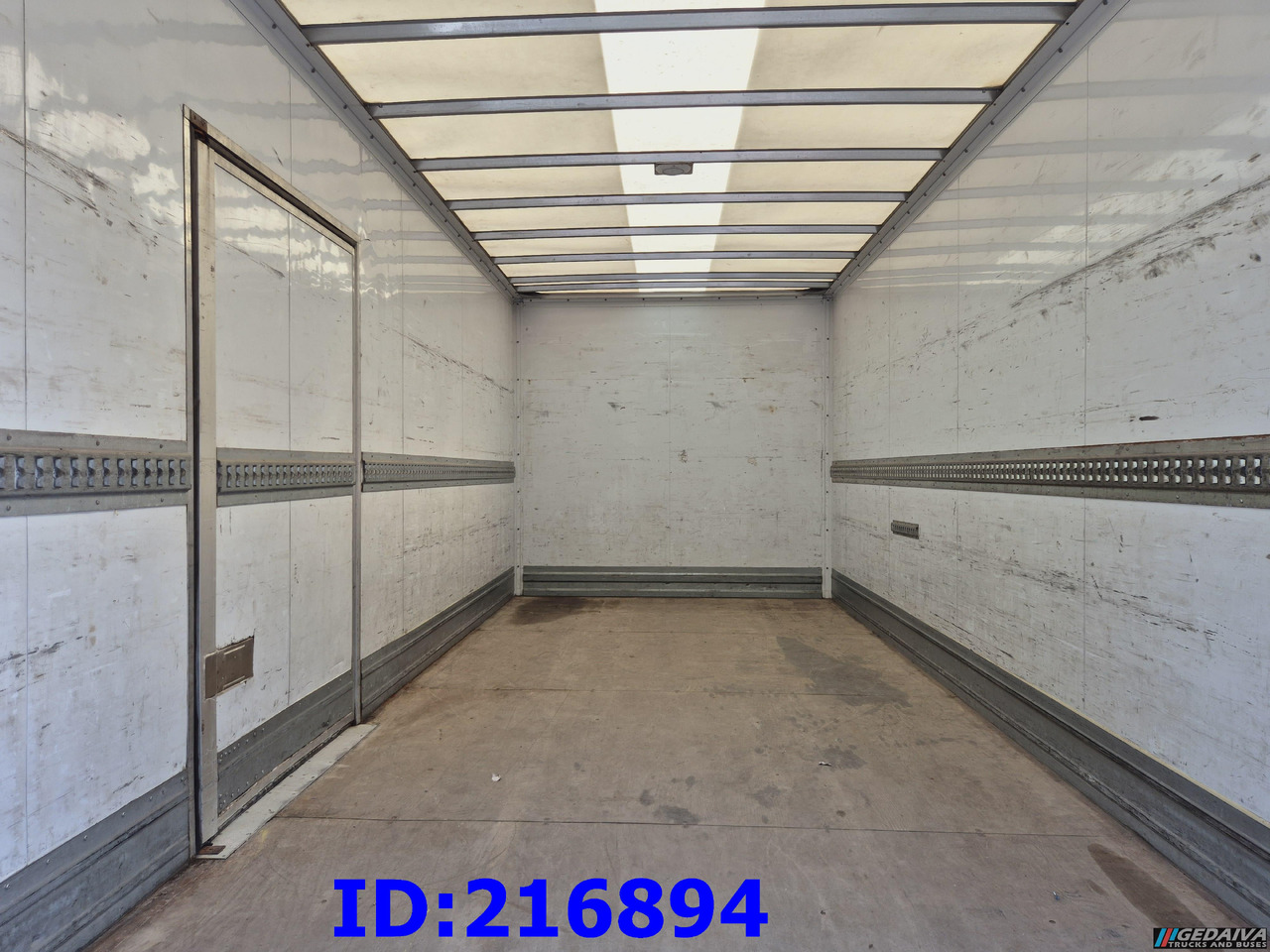 Isothermal truck MERCEDES-BENZ Atego 818 Euro6: picture 7