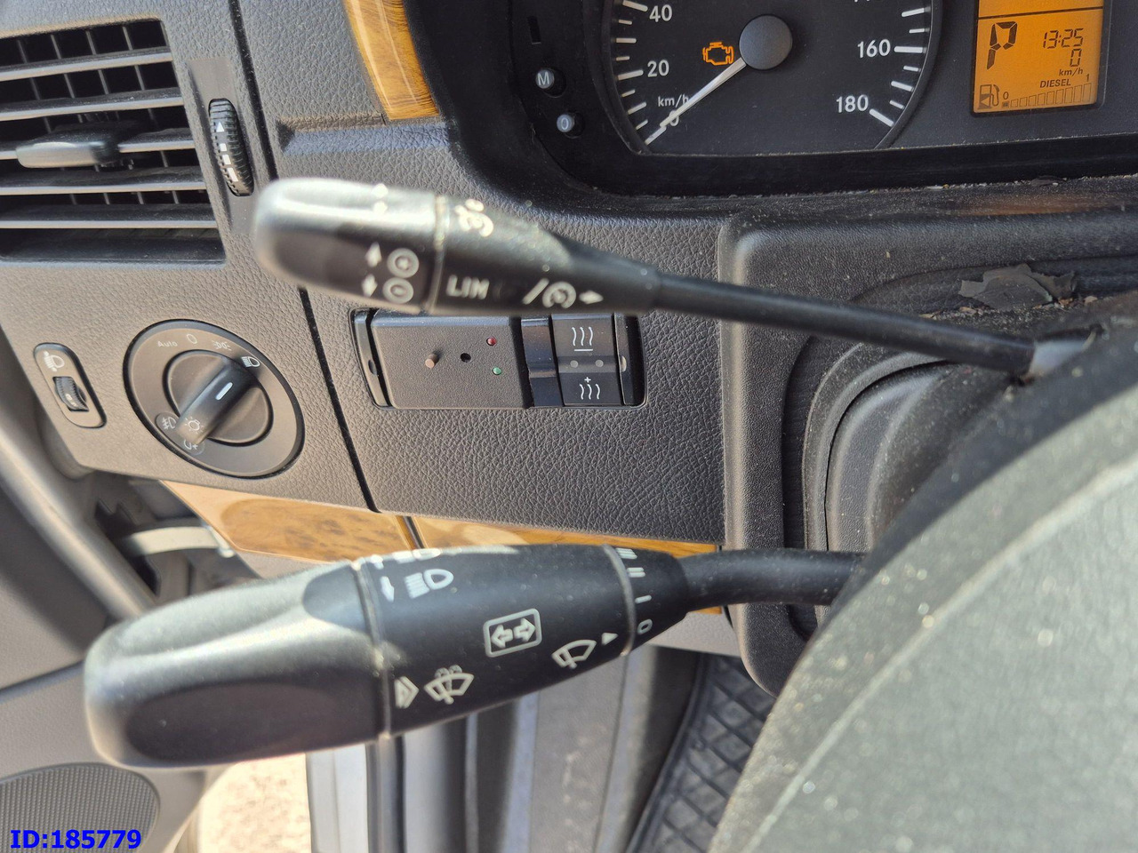 Coach MERCEDES-BENZ Sprinter 316 - VIP - Avestark: picture 11