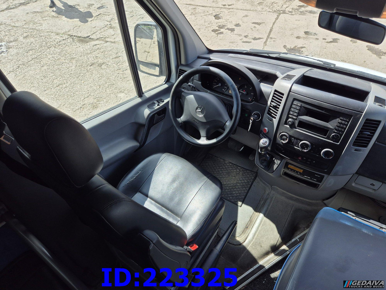 Coach MERCEDES-BENZ Sprinter 516 XXL 24 places Euro6: picture 15