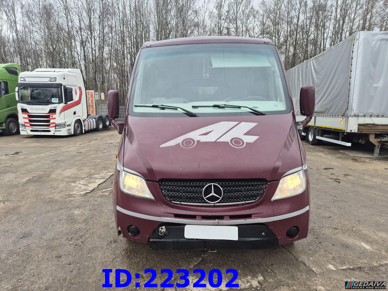 MERCEDES-BENZ Sunrider 818D Vario 33 - Seater - Coach: picture 2 MERCEDES-BENZ Sunrider 818D Vario 33 - Seater - Coach: picture 2
