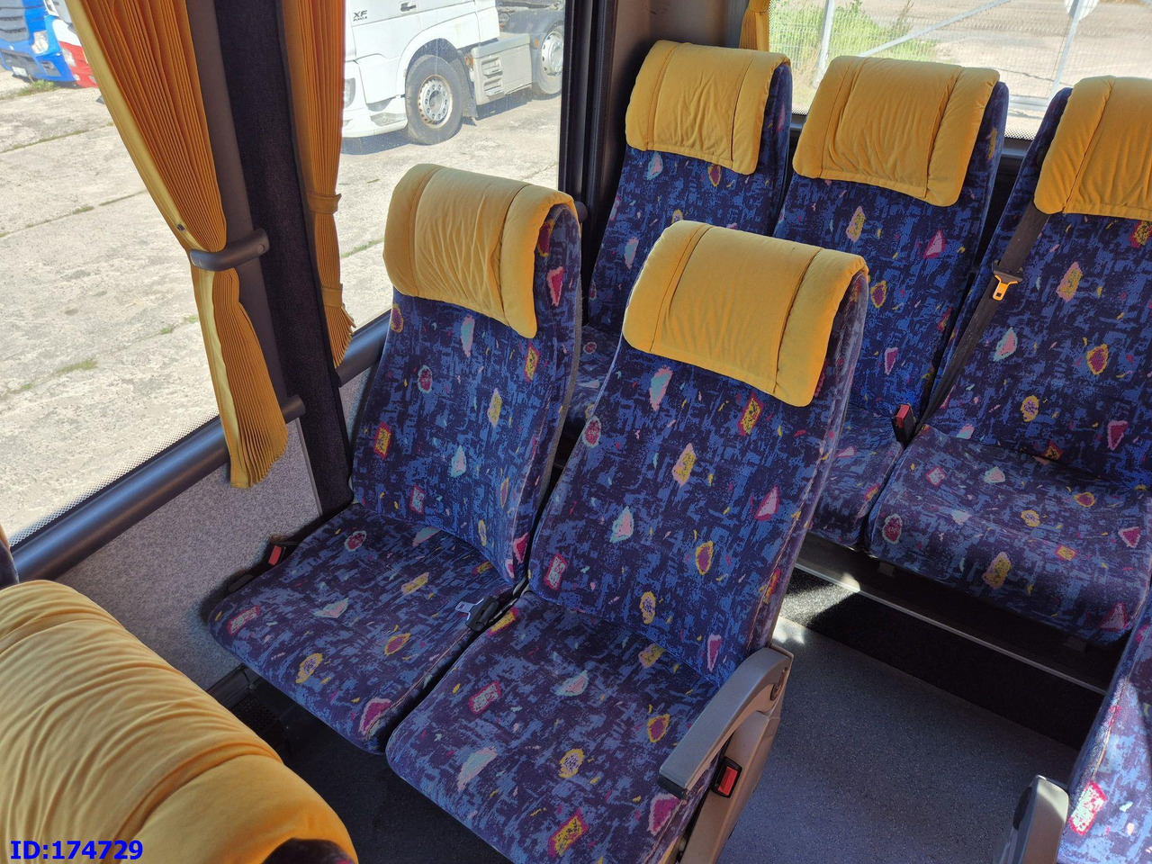 Coach MERCEDES-BENZ Vario 815 26-Seater: picture 18 Coach MERCEDES-BENZ Vario 815 26-Seater: picture 18