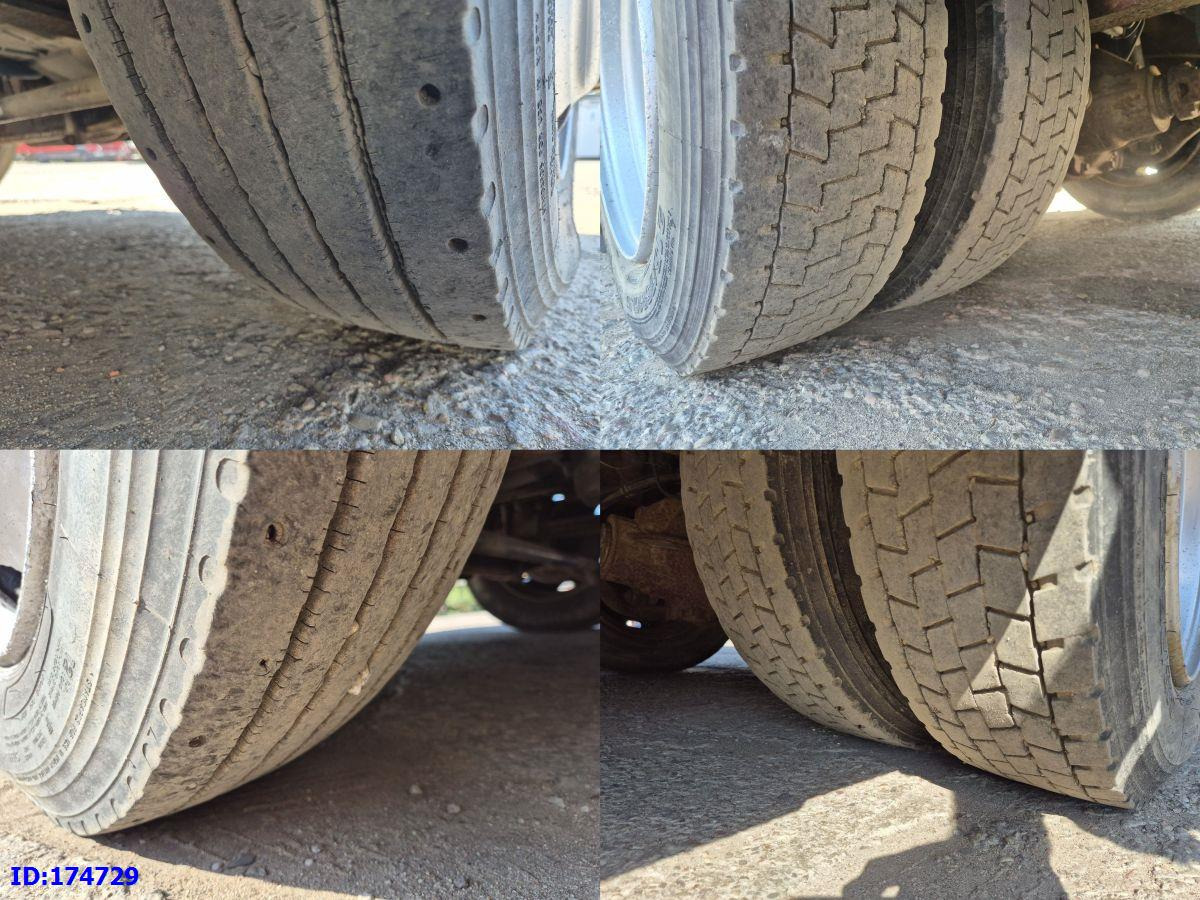 Coach MERCEDES-BENZ Vario 815 26-Seater: picture 7 Coach MERCEDES-BENZ Vario 815 26-Seater: picture 7