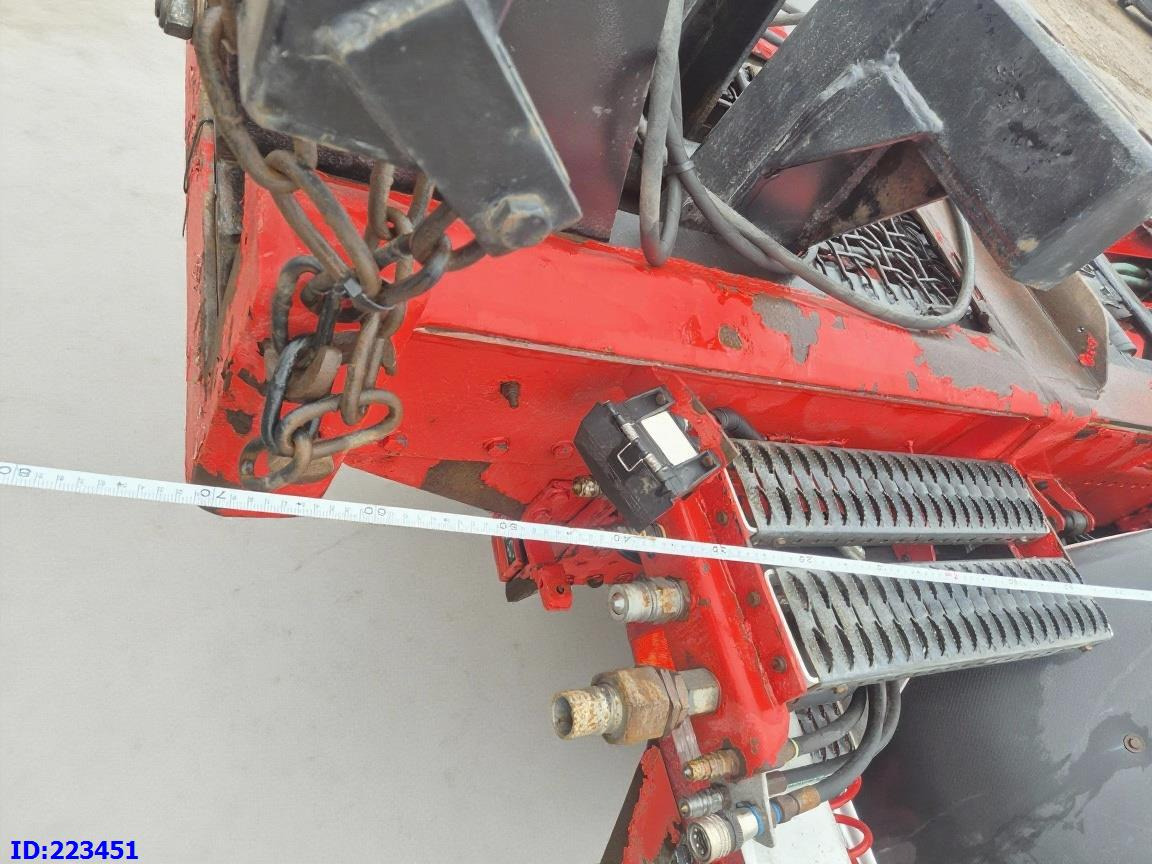 Cab chassis truck SCANIA R650 Full air 8x4 Steering axle (3 pedal): picture 8