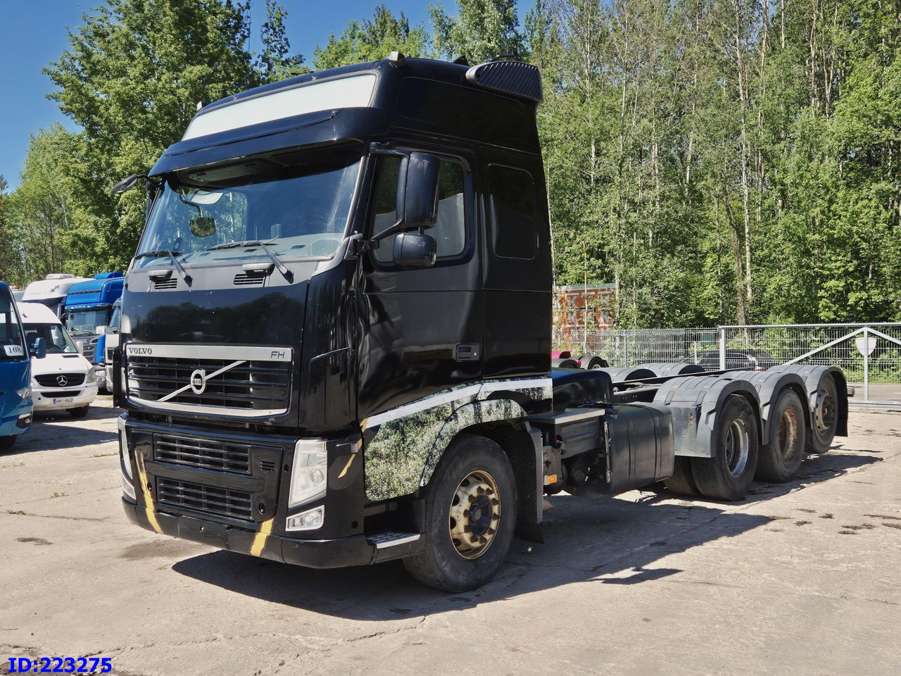 VOLVO FH13 540HP 8X4 (Steering axle) RETARDER - Cab chassis truck: picture 1 VOLVO FH13 540HP 8X4 (Steering axle) RETARDER - Cab chassis truck: picture 1