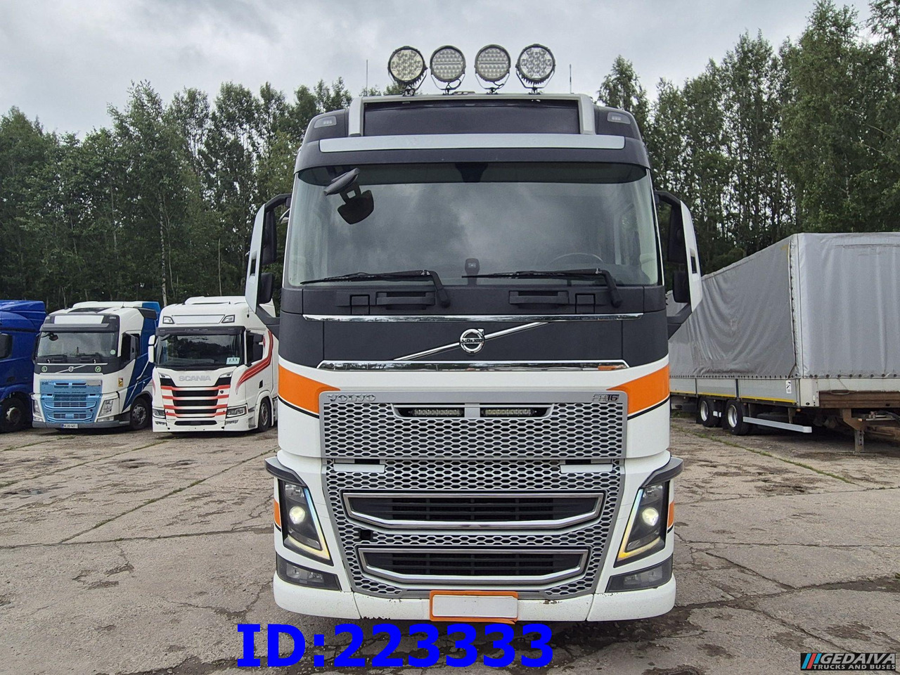 VOLVO FH16 650HP 8X4 (Steering axle) - Cab chassis truck: picture 2 VOLVO FH16 650HP 8X4 (Steering axle) - Cab chassis truck: picture 2