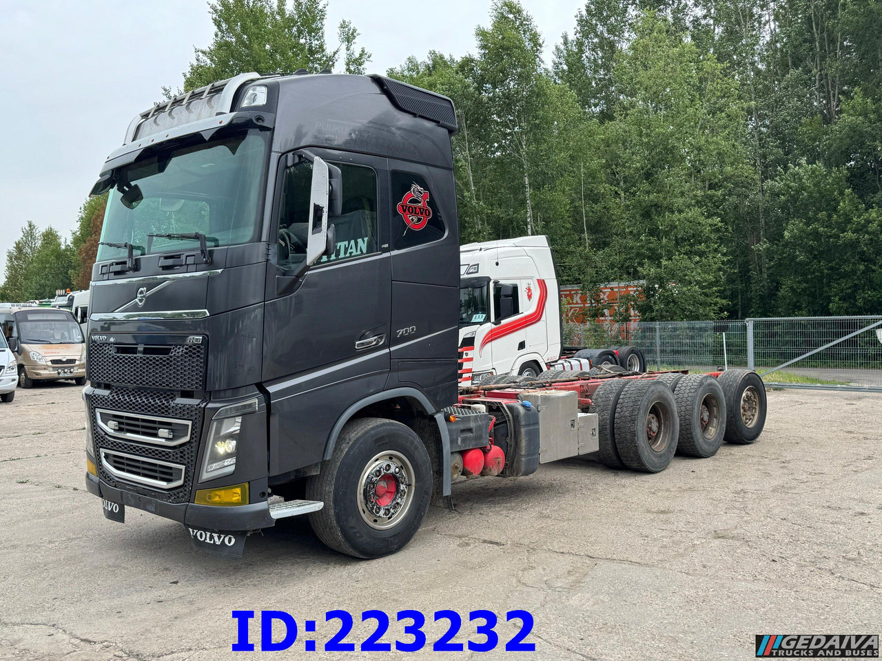 VOLVO FH16 700HP 8X4 Big Axles - Timber truck: picture 1 VOLVO FH16 700HP 8X4 Big Axles - Timber truck: picture 1