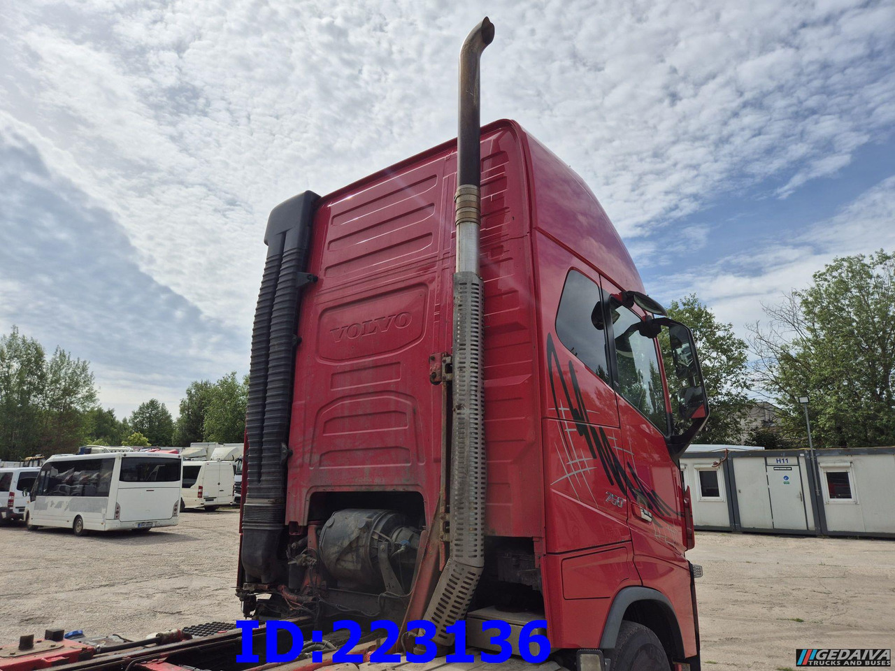 VOLVO FH16 750HP - 8x4 -Big Axles - Cab chassis truck: picture 5 VOLVO FH16 750HP - 8x4 -Big Axles - Cab chassis truck: picture 5